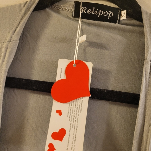 Long sleeve flowy throw over top grey with blue&pink geometric design XL NWT - Picture 2 of 7